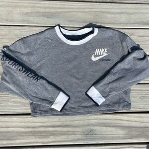 Nike Sweatshirt/Nike Sportswear